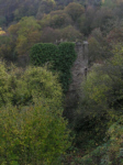 Halbrundturm - aus Blickrichtung direkt von der Burg Stahleck : zum Vergrößern der Ansicht hier klicken